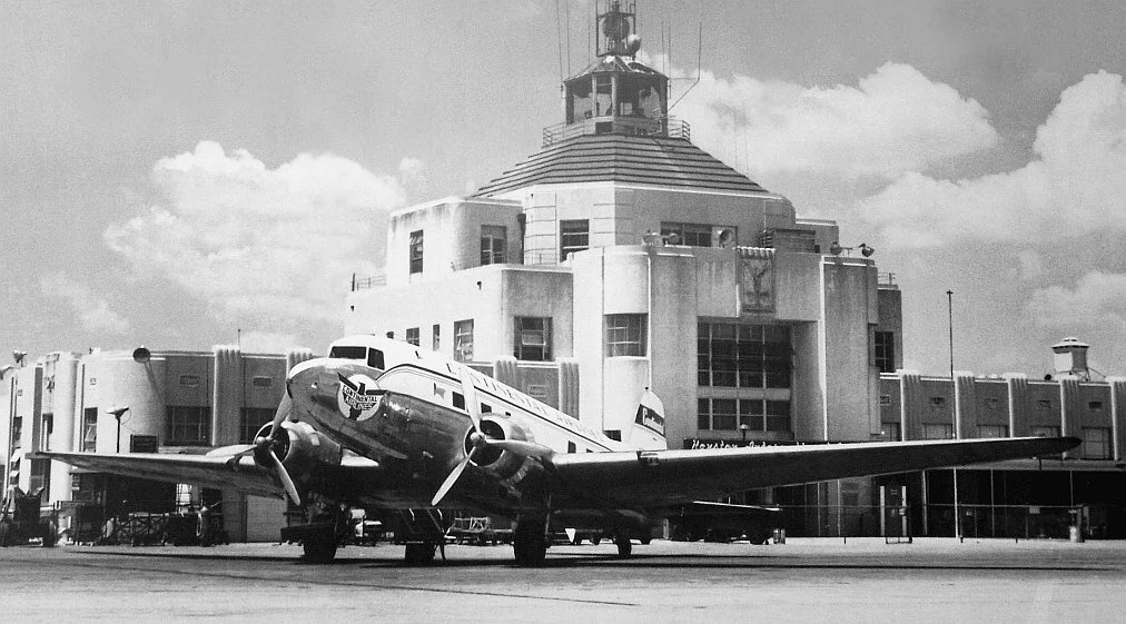 History | 1940 Houston Municipal Airport Terminal Building — 1940